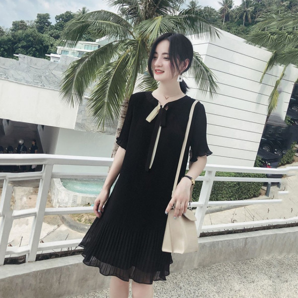 Rochie modernă de damă cu croiala roz și negru