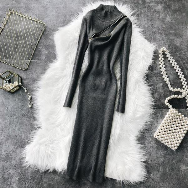 Hosszú női ruha O-nyakú és cipzárral több színben