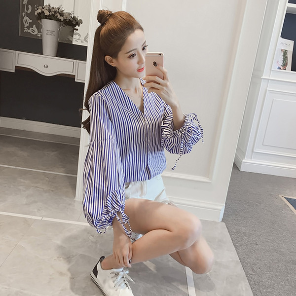 Női csíkos ing V-nyakkal, két színben