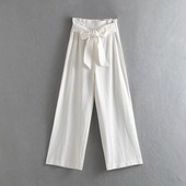 Дамски панталон с колан на талията в бял цвят