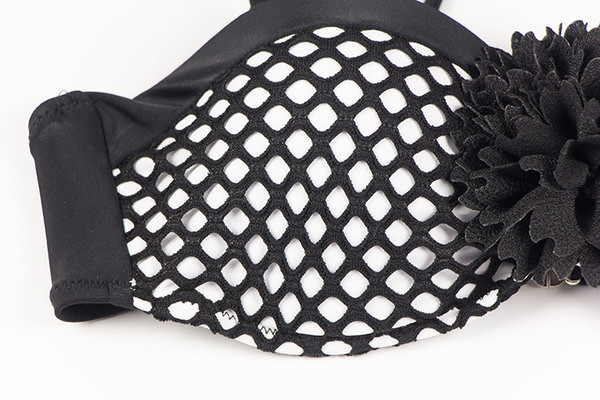 Модерен дамски бански костюм от две части в бял и черен цвят 