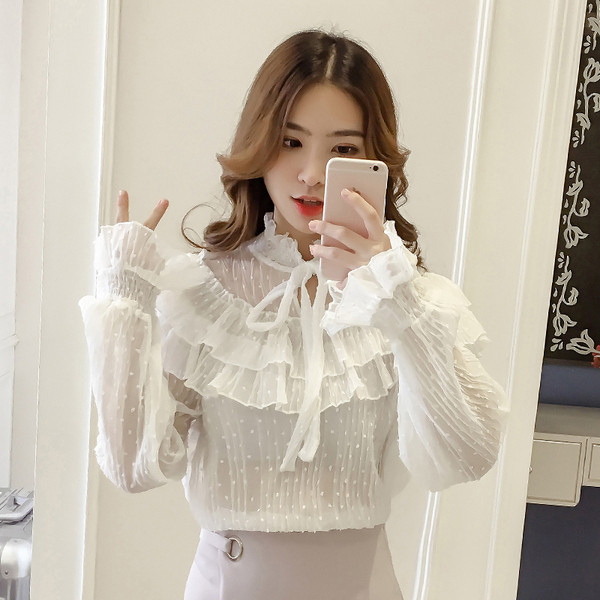 Cămașă actuală de damă în alb-negru