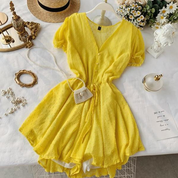 Salopetă casual de damă cu mâneci scurte în galben și albastru