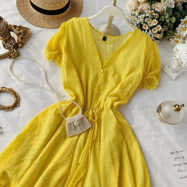 Salopetă casual de damă cu mâneci scurte în galben și albastru