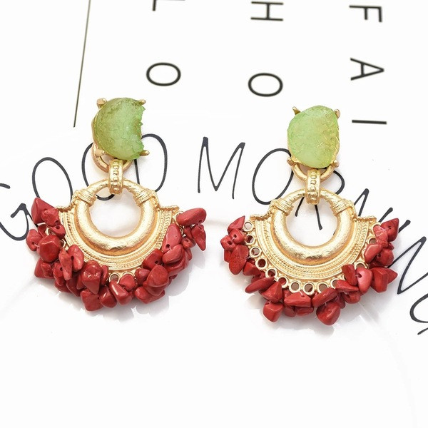 Cercei eleganti de dama cu pietre in trei culori