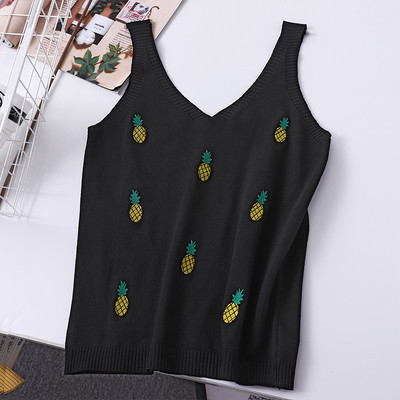 Modern női felső hímzéssel - négy színben