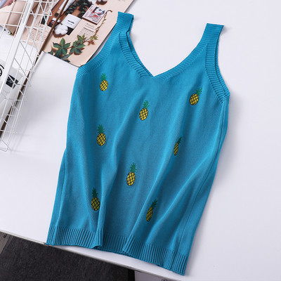 Modern női felső hímzéssel - négy színben