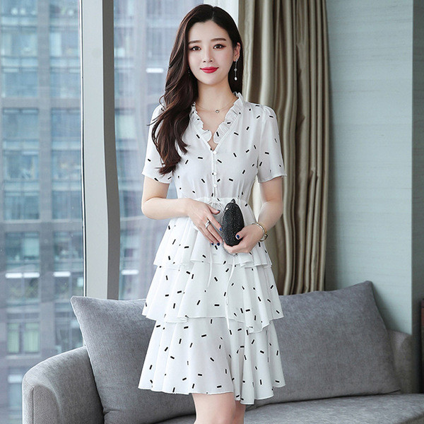 Rochie moderna de dama in alb cu maneci scurte