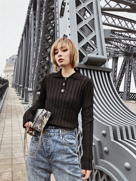 Bluza de dama cu guler si nasturi clasici