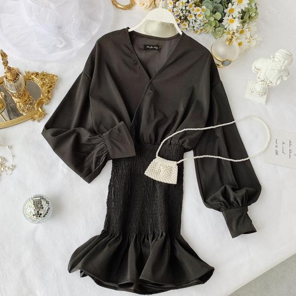 Rochie de dama model nou cu decolteu in V in rosu, negru si alb