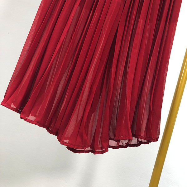 Pantaloni largi plisați de culoare visiniu