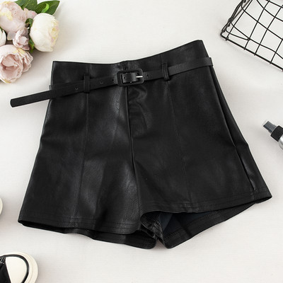 Új modell női rövidnadrág övvel, három színben