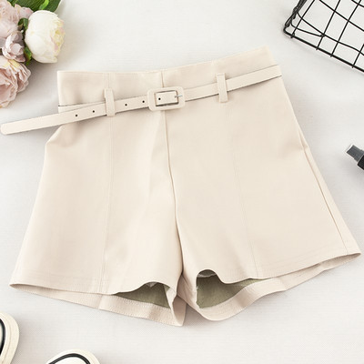 Új modell női rövidnadrág övvel, három színben