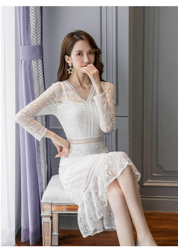 Elegáns női csipkeruha fehér és fekete színben