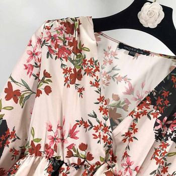 Rochie lunga de dama cu model floral si decolteu in V