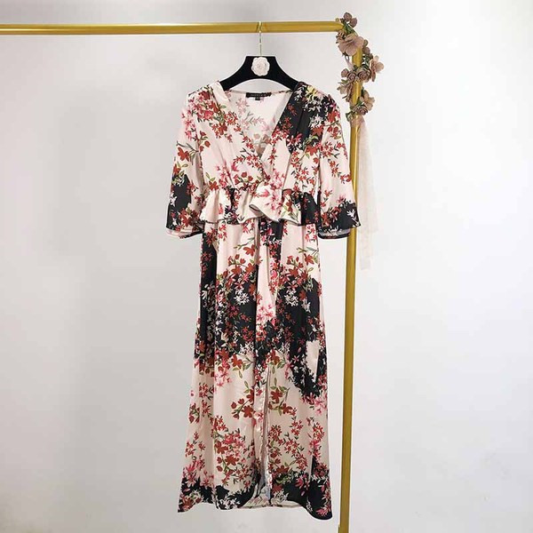 Rochie lunga de dama cu model floral si decolteu in V