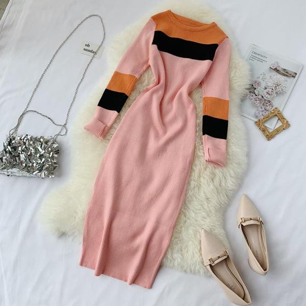 Kötött női ruha Karcsú, hosszú ujjú modell több színben