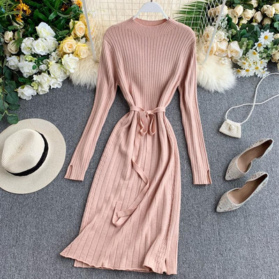 Alkalmi női kötött ruha derékkötővel több színben