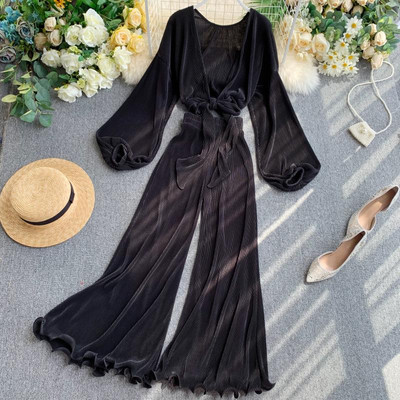 Set actual pentru femei din două părți - o bluză scurtă și pantaloni largi în diferite culori