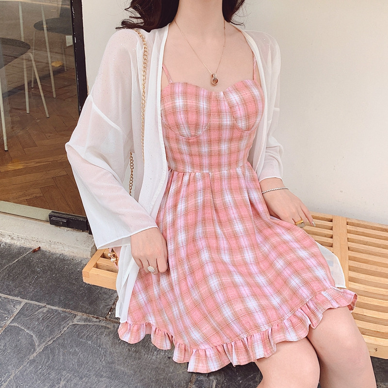 Rochie de dama moderna in carouri de culoare roz - model croiat