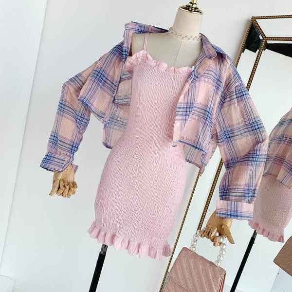 Modern női szett, rugalmas ruhával és kockás inggel több színben