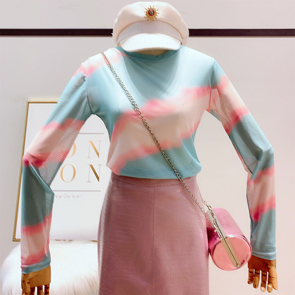 Bluză de damă modernă în două culori cu decolteu O