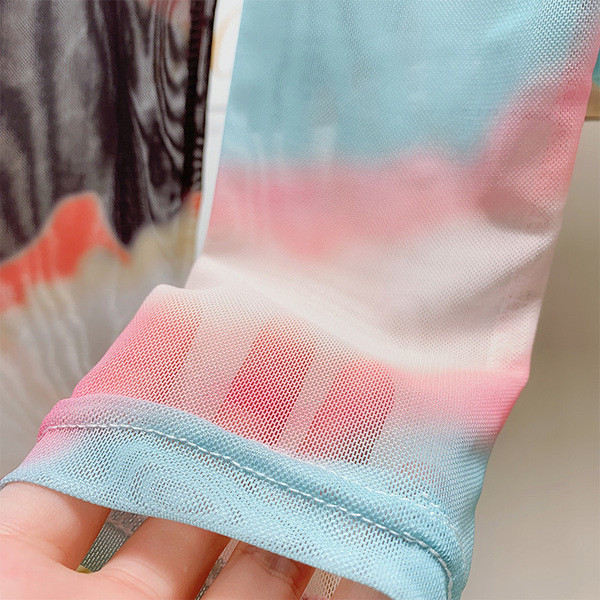 Bluză de damă modernă în două culori cu decolteu O