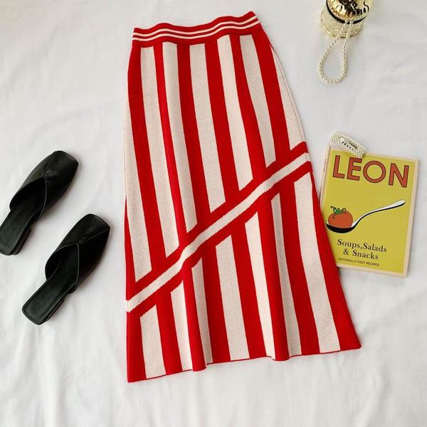 Fusta de dama in dungi cu talie inalta in negru, rosu si galben