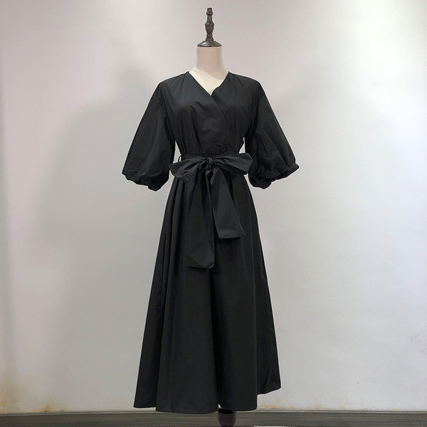 Női ruha V - nyakkivágással és 3/4 ujjú - szabású modell