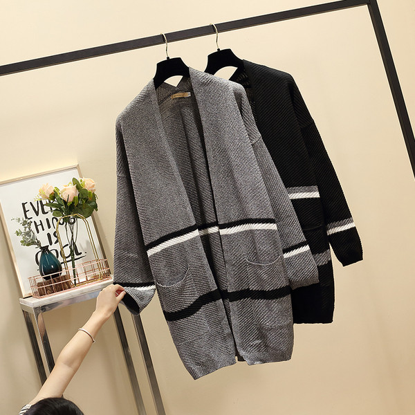 Vestă lungă de damă cu buzunare de culoare gri și negru