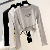 Modern női blúz felirattal és O-nyakkal