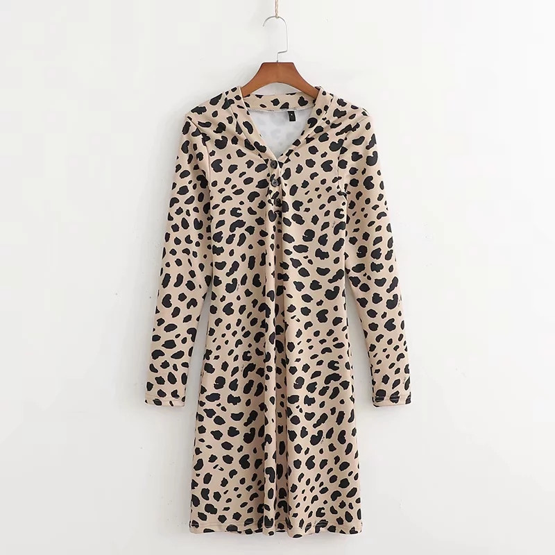 Hosszú ujjú, állatmintás női ruha