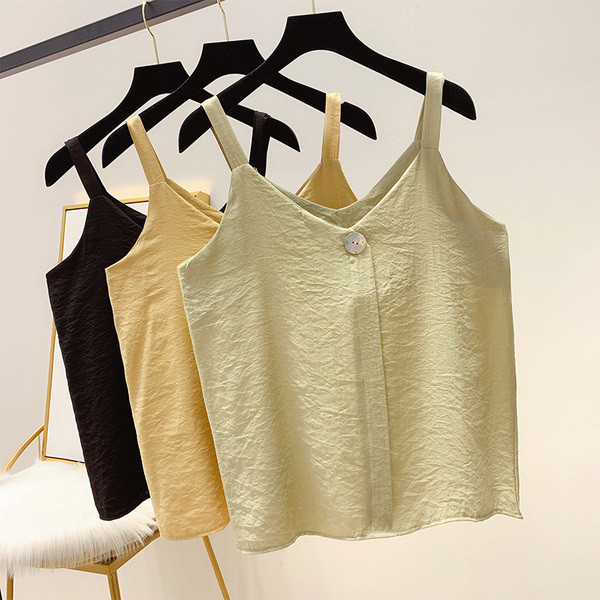 Női felső V-nyakkal és gombbal