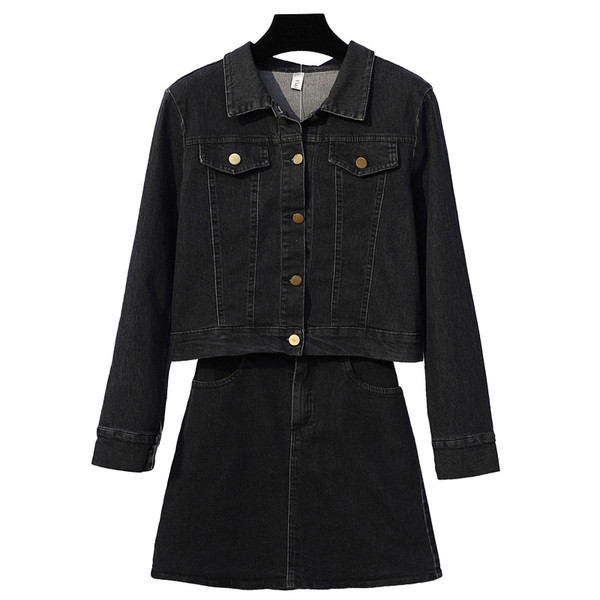 Set de denim de damă care include jachetă și fustă de culoare neagră