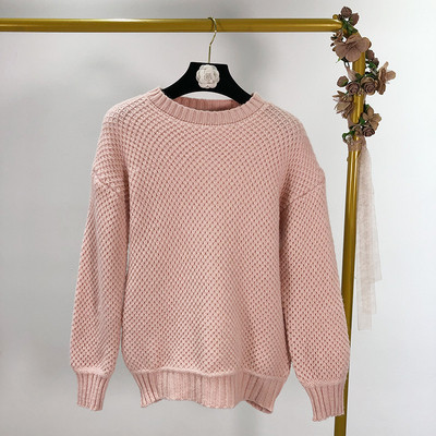 Ovális nyakkivágású pulóver két színben