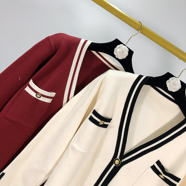 Cardigan de dama din tricotat subtire cu nasturi