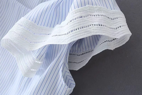 Női csíkos blúz O-nyakkal