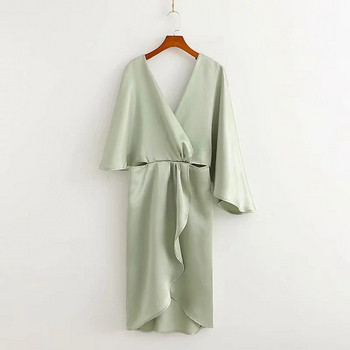 Rochie de damă și decolteu în V de culoare verde