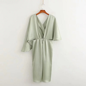 Rochie de damă și decolteu în V de culoare verde