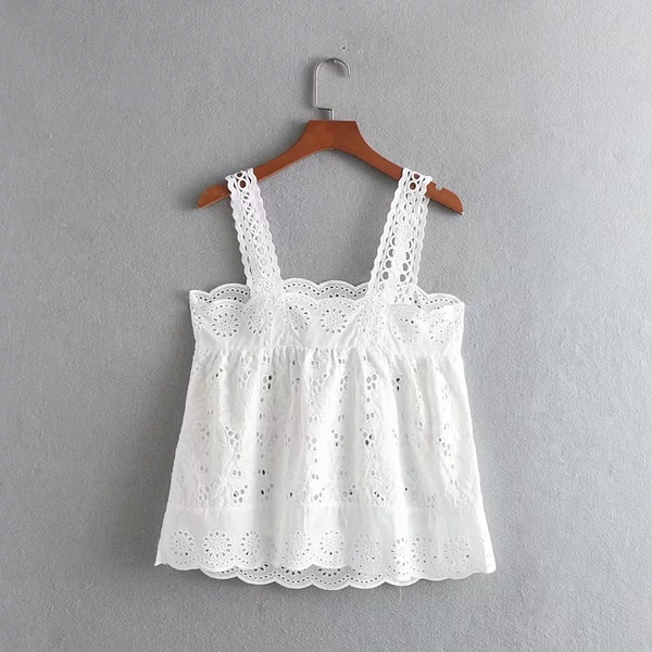 Női csipke felső, széles pántokkal, fehér színben