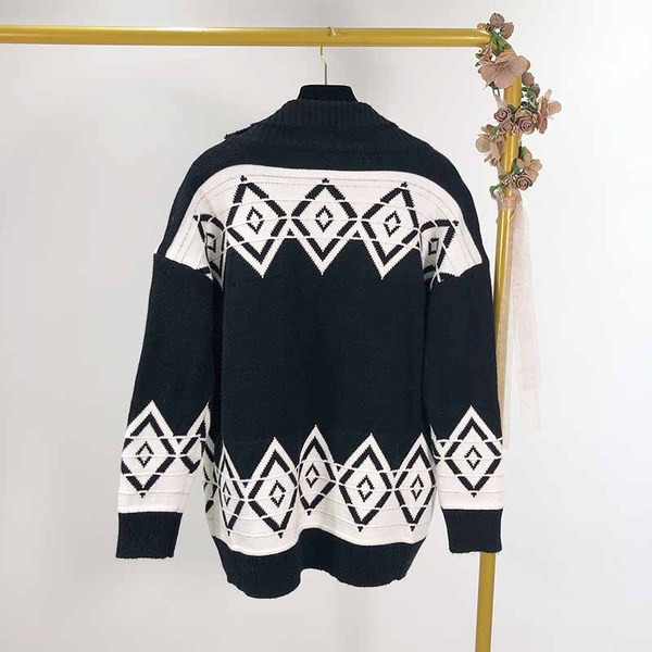 Vestă de damă cu mâneci lungi în alb-negru