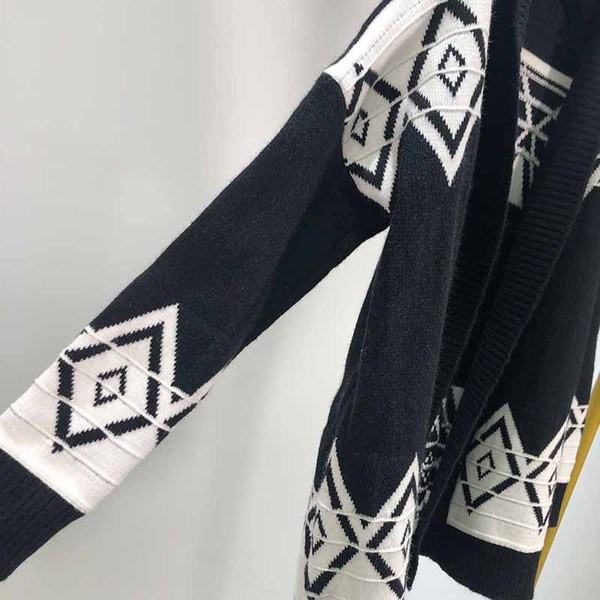 Vestă de damă cu mâneci lungi în alb-negru