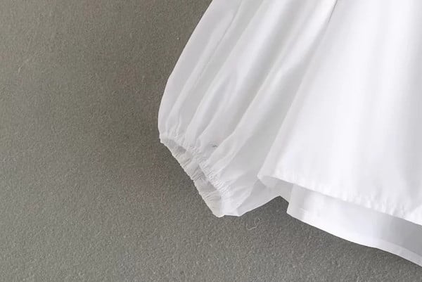 Camasa dama model asimetric in culoarea alba