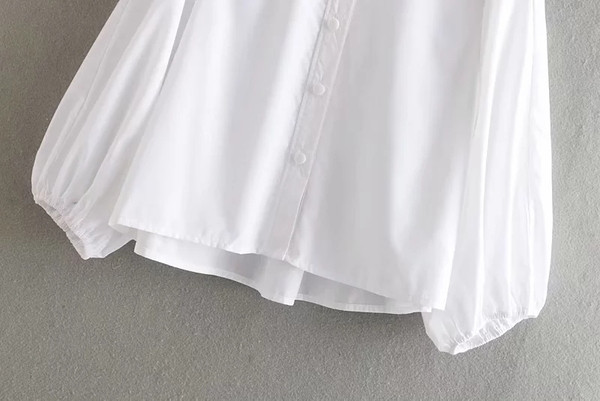 Camasa dama model asimetric in culoarea alba