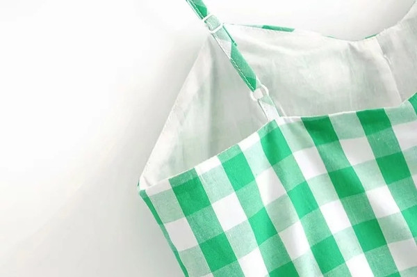 Rochie dama in carouri cu bretele subtiri de culoare verde