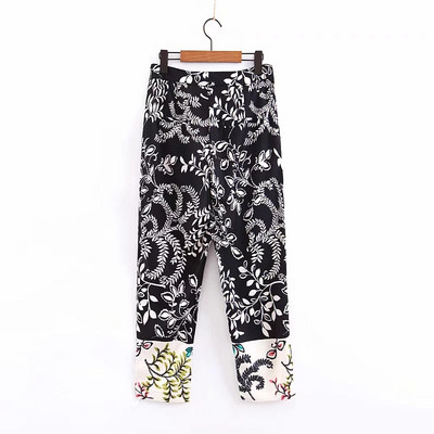 Дамски панталон с цветна апликация и висока талия 