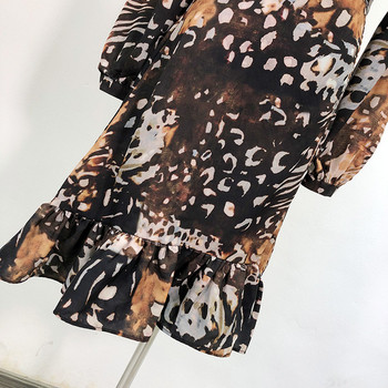 V-nyakú, hosszú ujjú női ruha