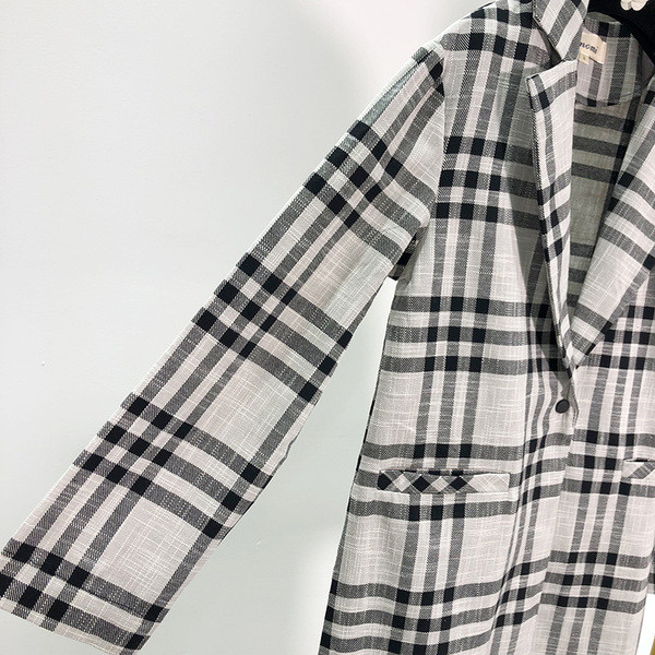 Hosszú kockás női kabát