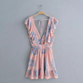 Rózsaszín virágos motívumú női ruha