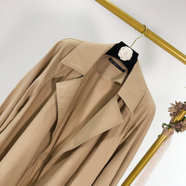 Jachetă subțire de primăvară-toamnă de culoare maro